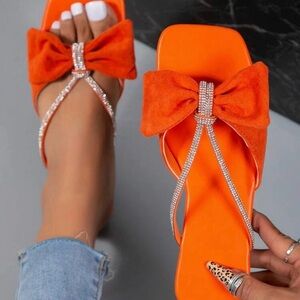 Women’s burnt orange rimestone bow decor sandals. 
Cute and classy
